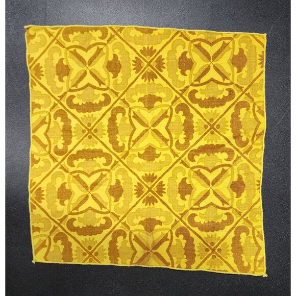 1970s Groovy Gold and Yellow Linen Napkin Floral Tulips VTG 15" Square - Picture 1 of 3
